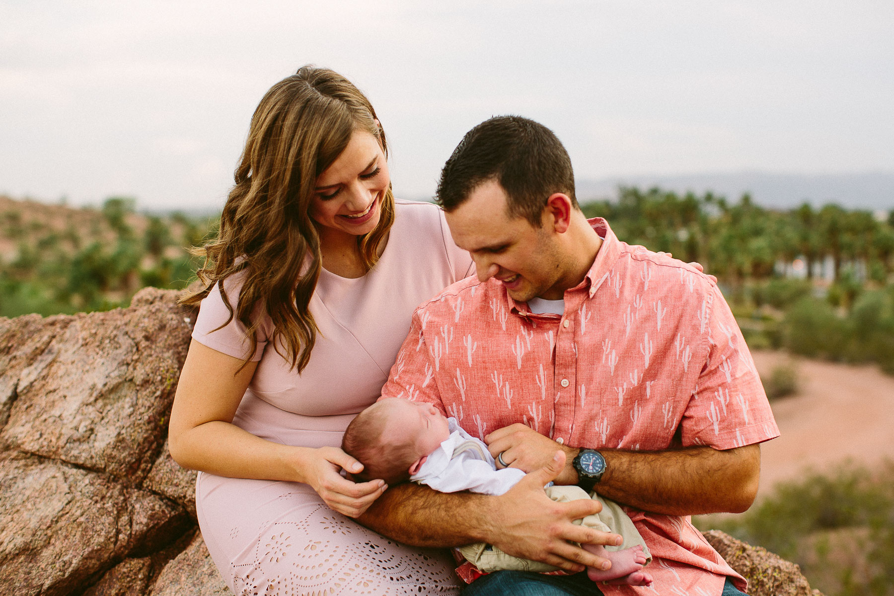 Luxium-Creative-@matt__le-Newborn-Baby-Photoshoot-Arizona-Phoenix-Papago-Park-Red-Rocks-100.jpg