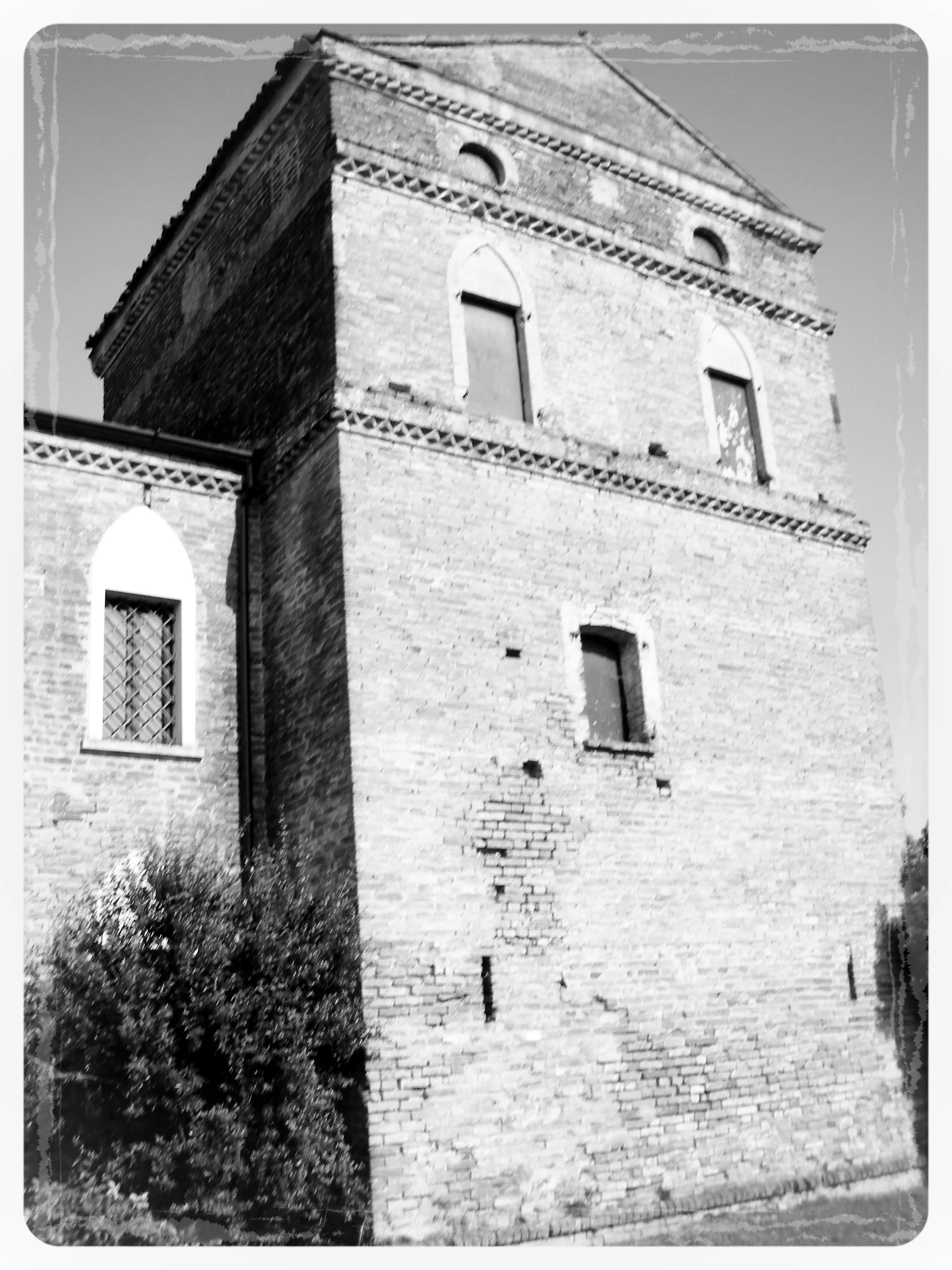 Torre Sud-Ovest prima del restauro
