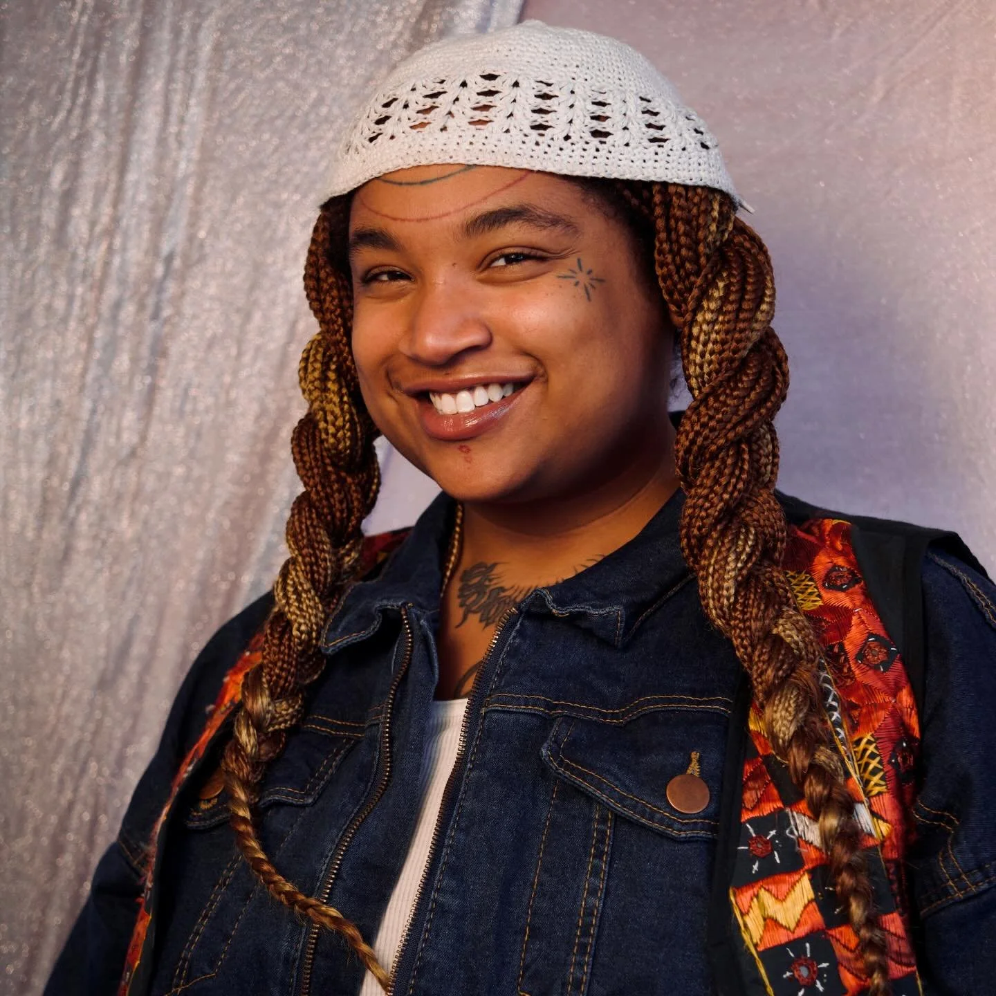 ✨MEET OUR 2026 MCKNIGHT CULTURE BEARER FELLOW - BAKIBAKIBAKI PORTER✨

BakiBakiBaki is a Black, Indigenous, Queer, Neurodivergent activist who makes art that is spiritually culturally and historically informed. 

Their mission is to protect the sovere
