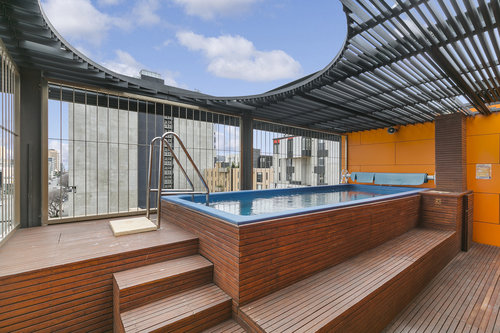 ROOF TOP POOL