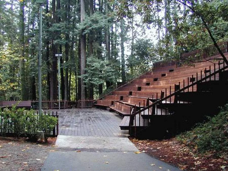 Amphitheatre.jpg