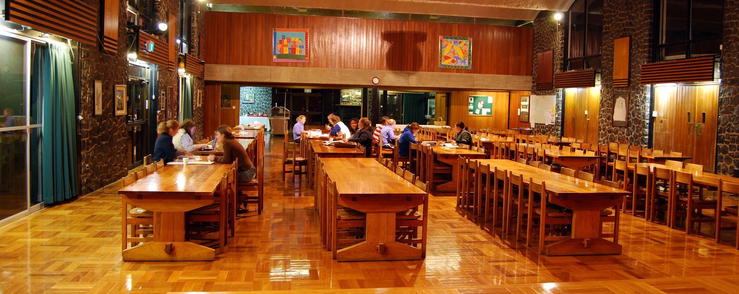 4. 2008 Robb College dining hall.JPG