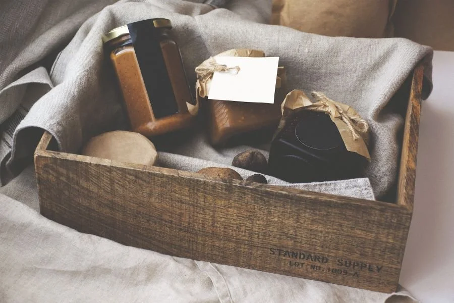 How to Craft Personalized Presents for Your Loved Ones – A Step-by-Step Guide