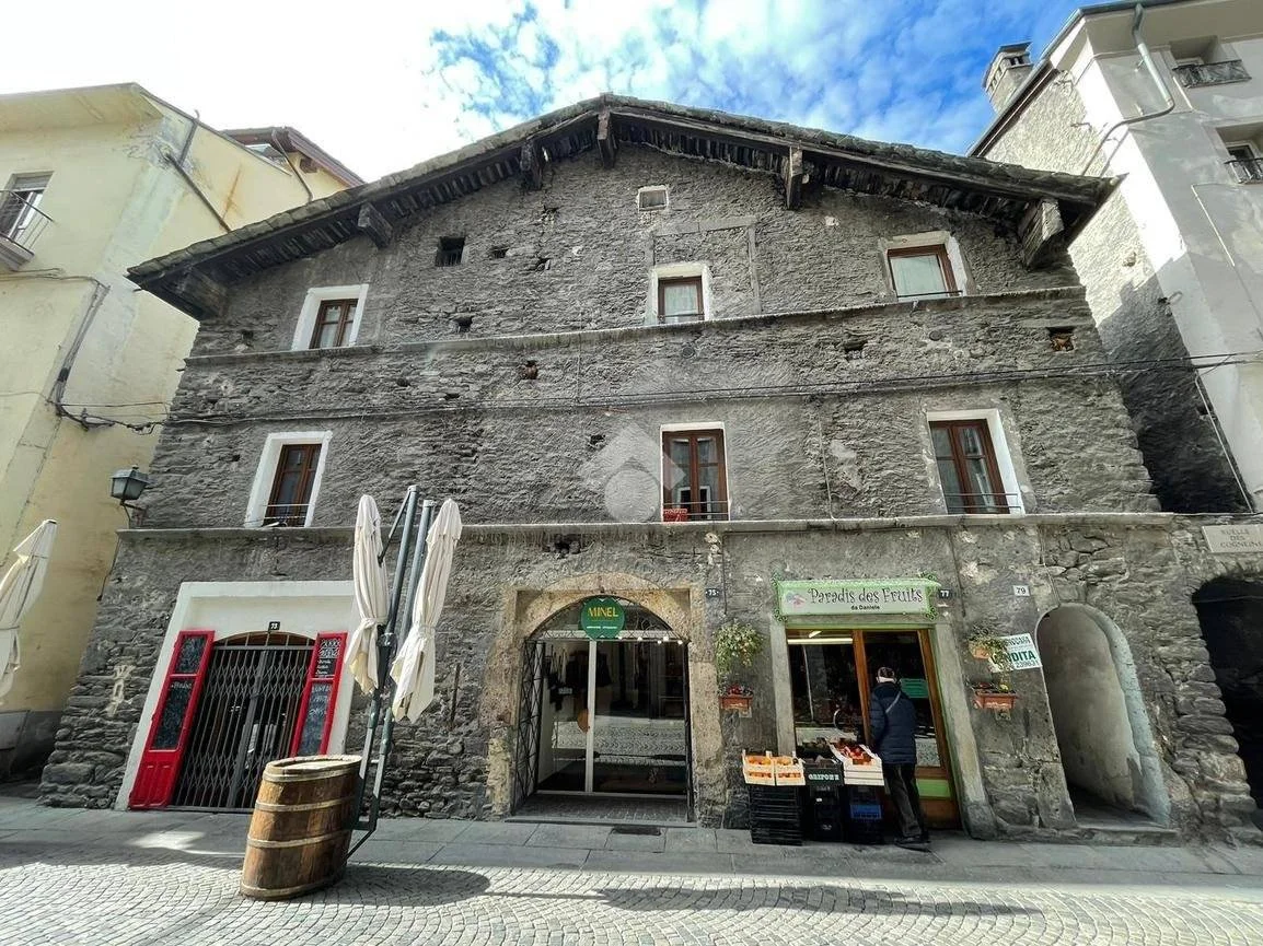 Houses and flats for Sale in Turin, Aosta and Liguria