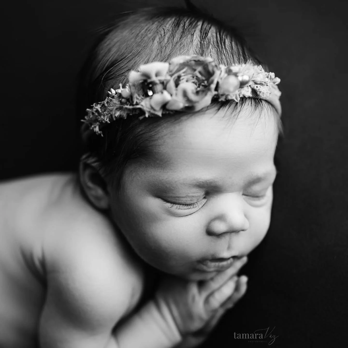 {Details}

#njnewborn #NJNewbornPhotographer #njbabyphotographer #NewbornPhotography #BestNewbornPhotographerMorrisCounty #blackandwhitephoto #babylashes #babydetails