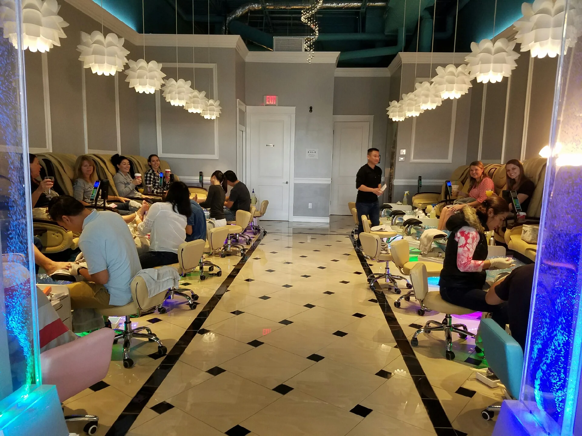 Services Luxe Nail Bar