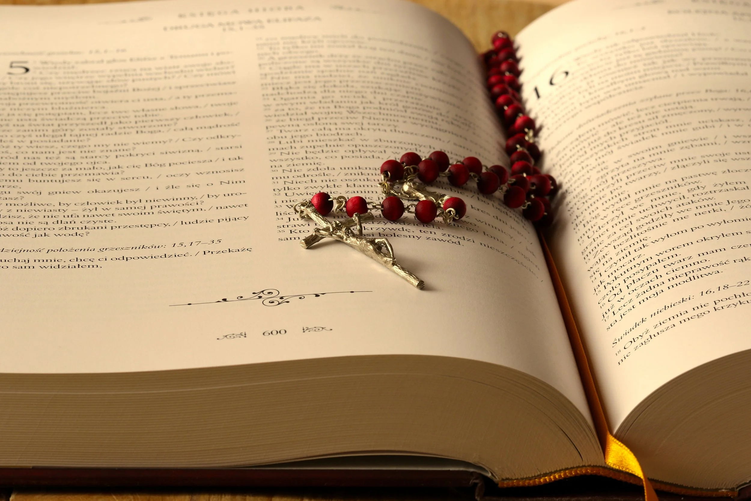 rosary_bible.jpg