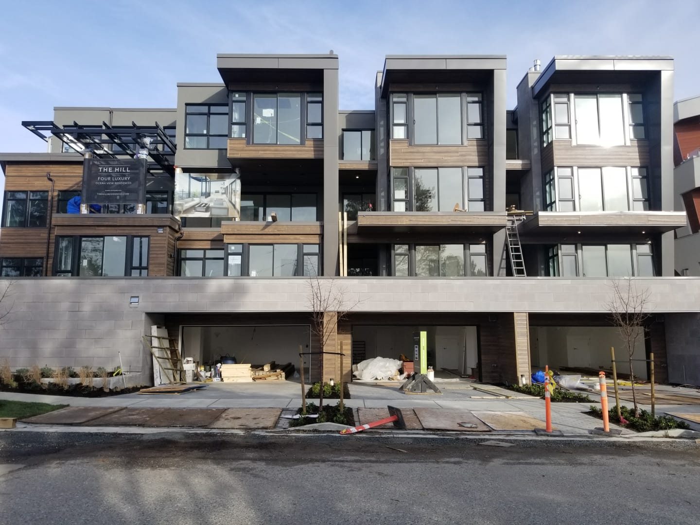 Exterior Caulking, White Rock