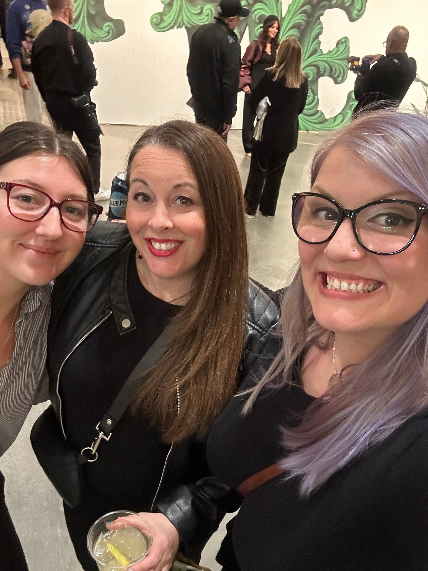 What a fun night @artistprojectto ! So many incredible artist exhibiting at the show. It was great to see you so many of our @bluecrowgallery artists exhibiting incredible works at the show. If you have time over the next few days, be sure to make yo