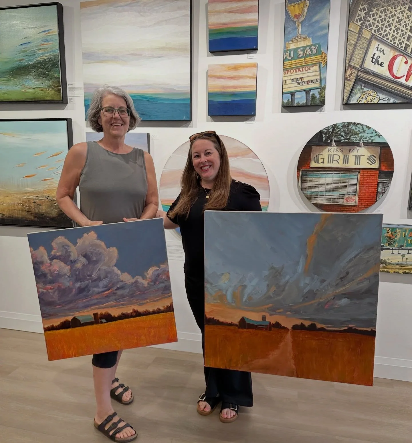 NEW✨ We are thrilled to have some new work in the gallery by Eda Brown!! it is always exciting when @by_edabrown comes to town and even more fun when she brings new work! These new landscape pieces are now available in gallery and on our website. 
Ed