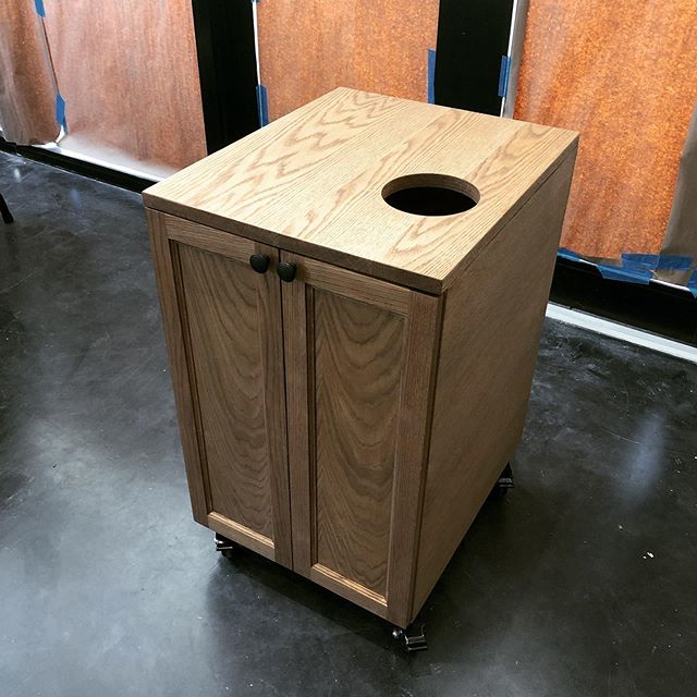 Custom Mobile cabinet with solid oak counter and doors with Walnut stain✅ Need a custom cabinetry piece made? Call or send us an email for more info.
➖
➖
➖
#miamicncrouter #interior #art #cnccutting #architecture #interiordesign #engravings #wynwood #prototyping #brickell #interiordecor #instagood #millwork #beautiful #design #commercial #installation #walnut #workshop #name #marketing #decor #wallart #cabinetry #custom #event #miami #oak #cabinet