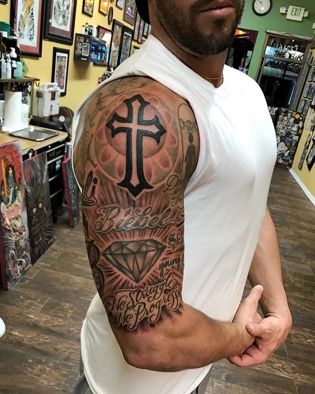 Working on bringing everything together on my homie @brandonbiebel I’m booking my next week. If you would like to get tattooed don’t be afraid to contact me. Thank you.
