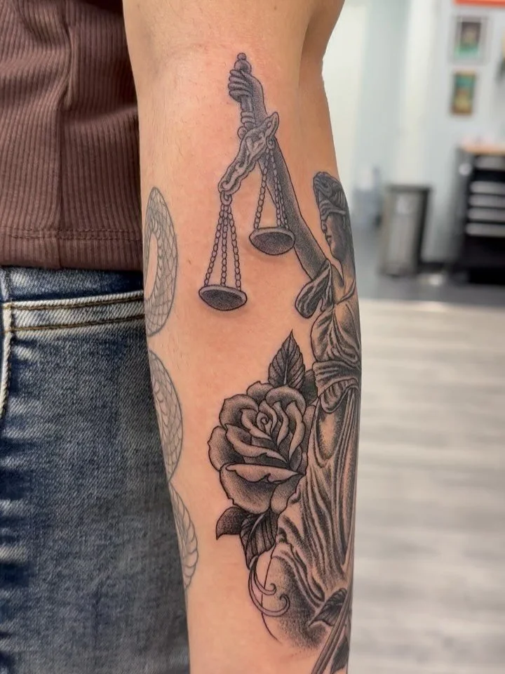 Got to make this lady justice tattoo on @em.i_1197 always happy to make a dream come true. @rareheartstattoo