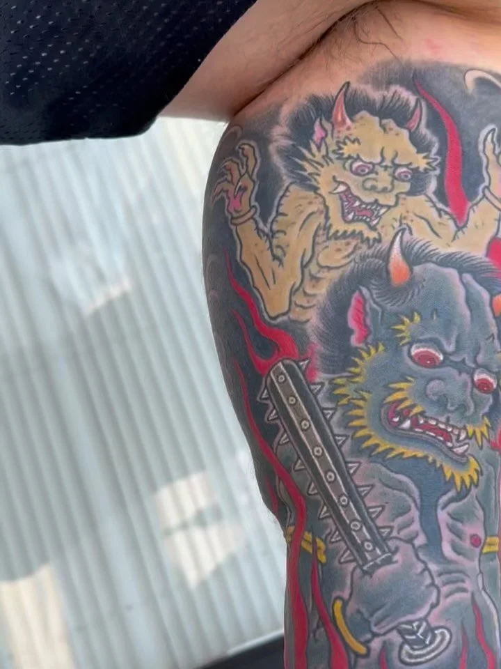 Flash back to getting to make this Oni battle on my homie @strengthbycasey booking customs for 2026! @rareheartstattoo