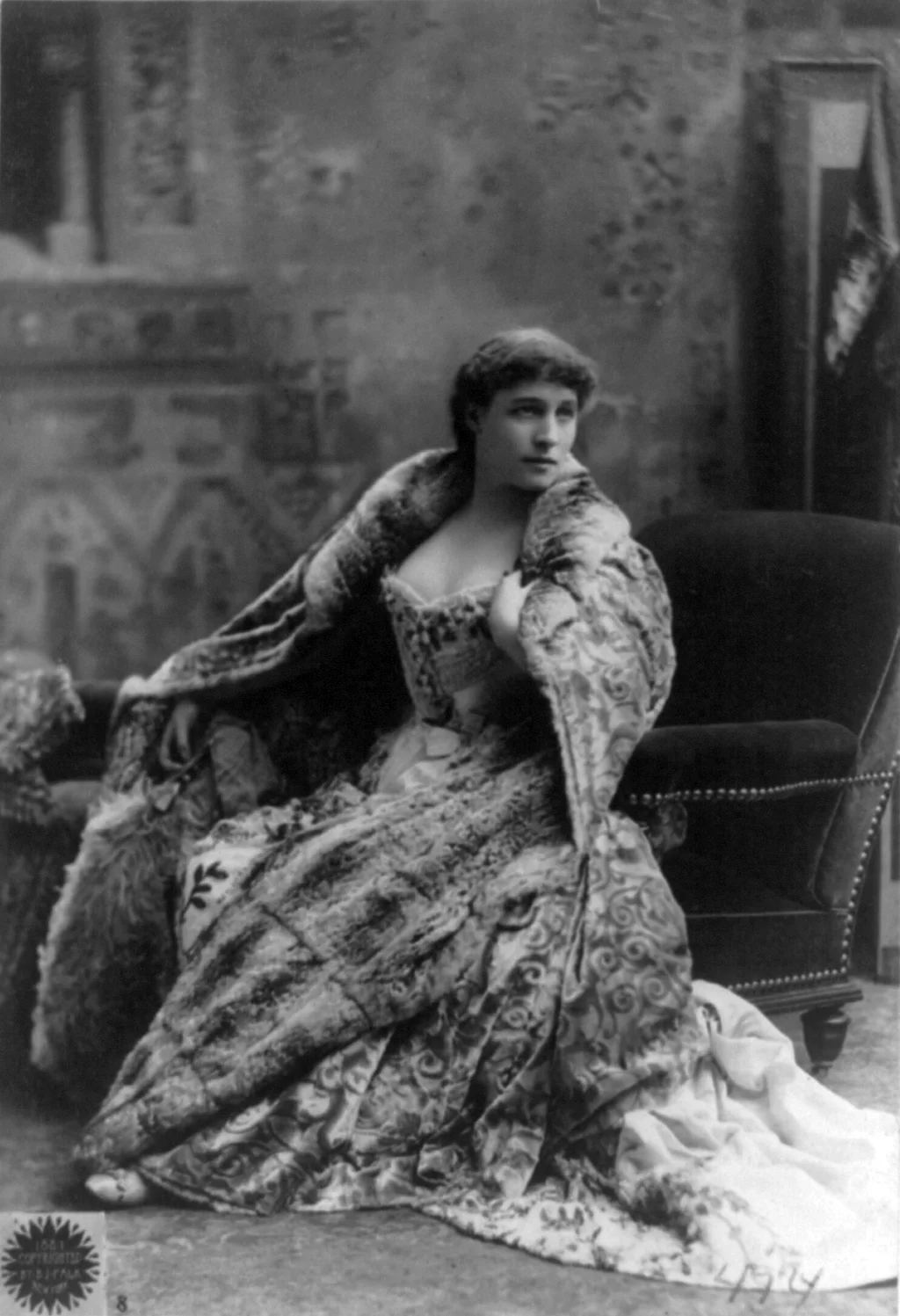 Lillie_Langtry_cph.3b32960.jpg