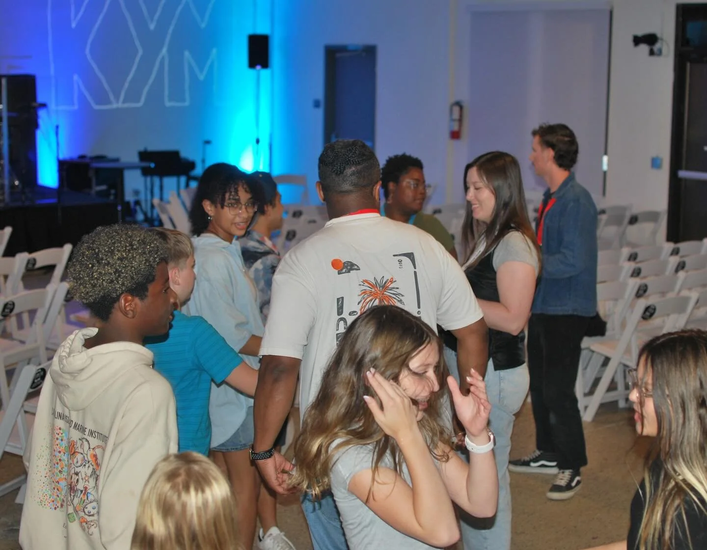 Sometimes life is as disorienting as balancing a cup on your head, and so God gave us the bible to use as a map to guide us!! So much fun + wisdom tonight at youth. Come join us at our annual FALL FEST next week and get rooted 🤗 (and ride a mechanic