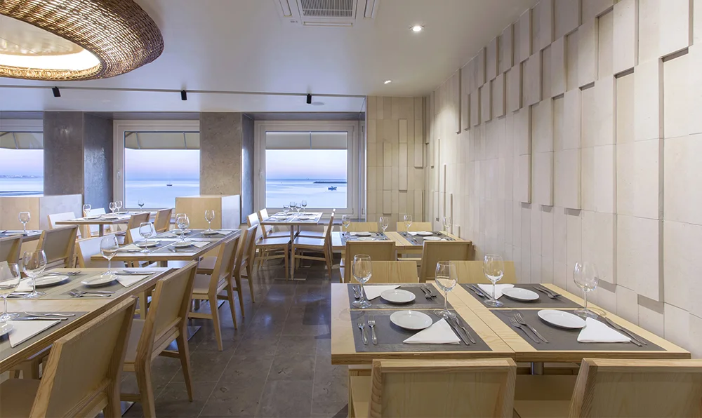 04_Restaurante na Praia da Rainha, Cascais.jpg