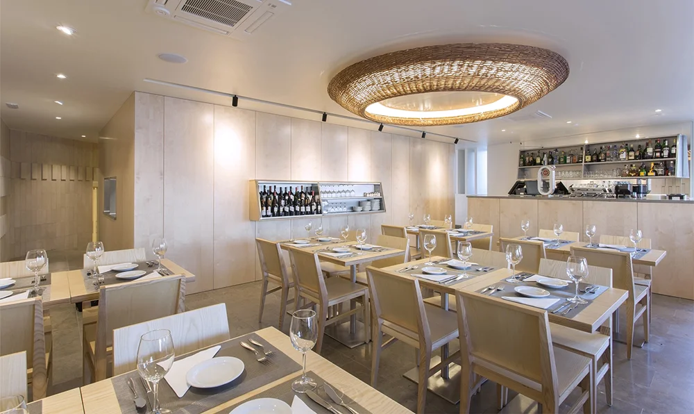 08_Restaurante na Praia da Rainha, Cascais.jpg