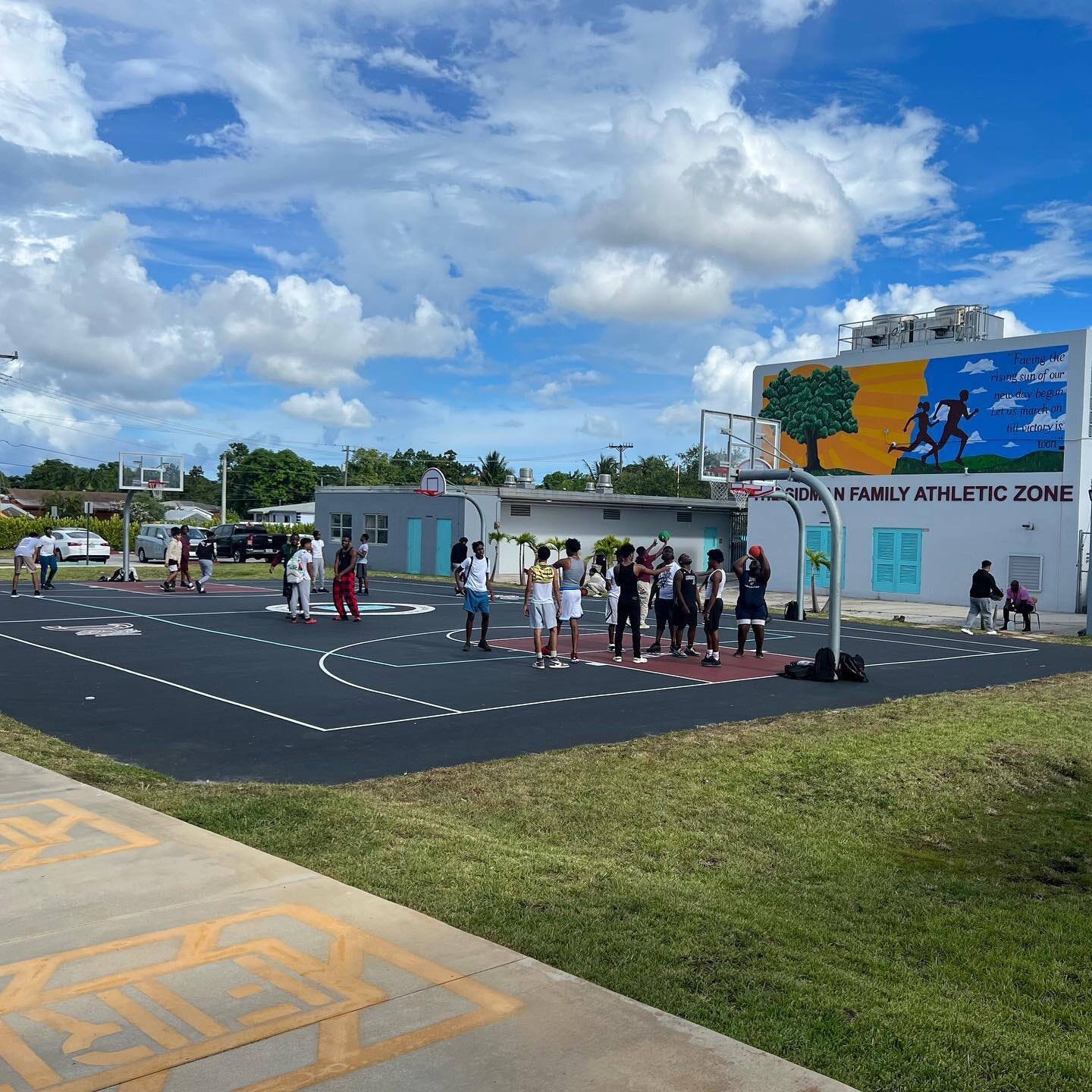 Boarding school life&hellip; 🏀
We are grateful to the Miller family and Sidman family for bringing life to our Athletic program. Mr. McLear has huge plans and enhancements for #BulldogNation sports. Stay tuned!