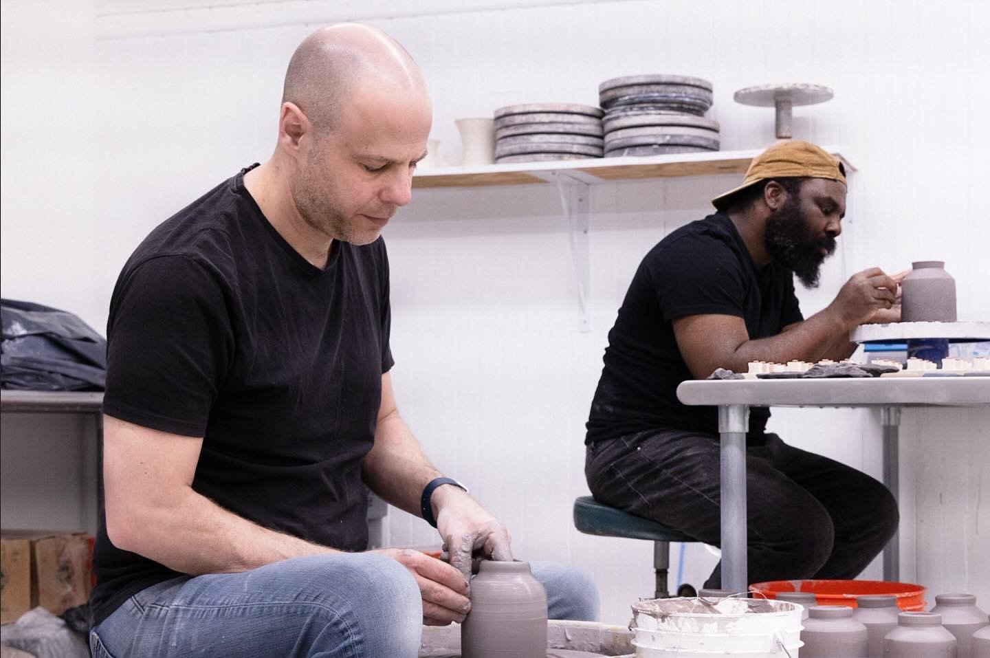 A collaborative installation by Omar Tate and Gregg Moore, ˈȯi-stər &middot; ve-səl consists of 100 hand-thrown porcelain jars, hundreds of porcelain oyster shells, a single large-scale water vessel, and a stoneware Thomas Commeraw jar (image 9) from