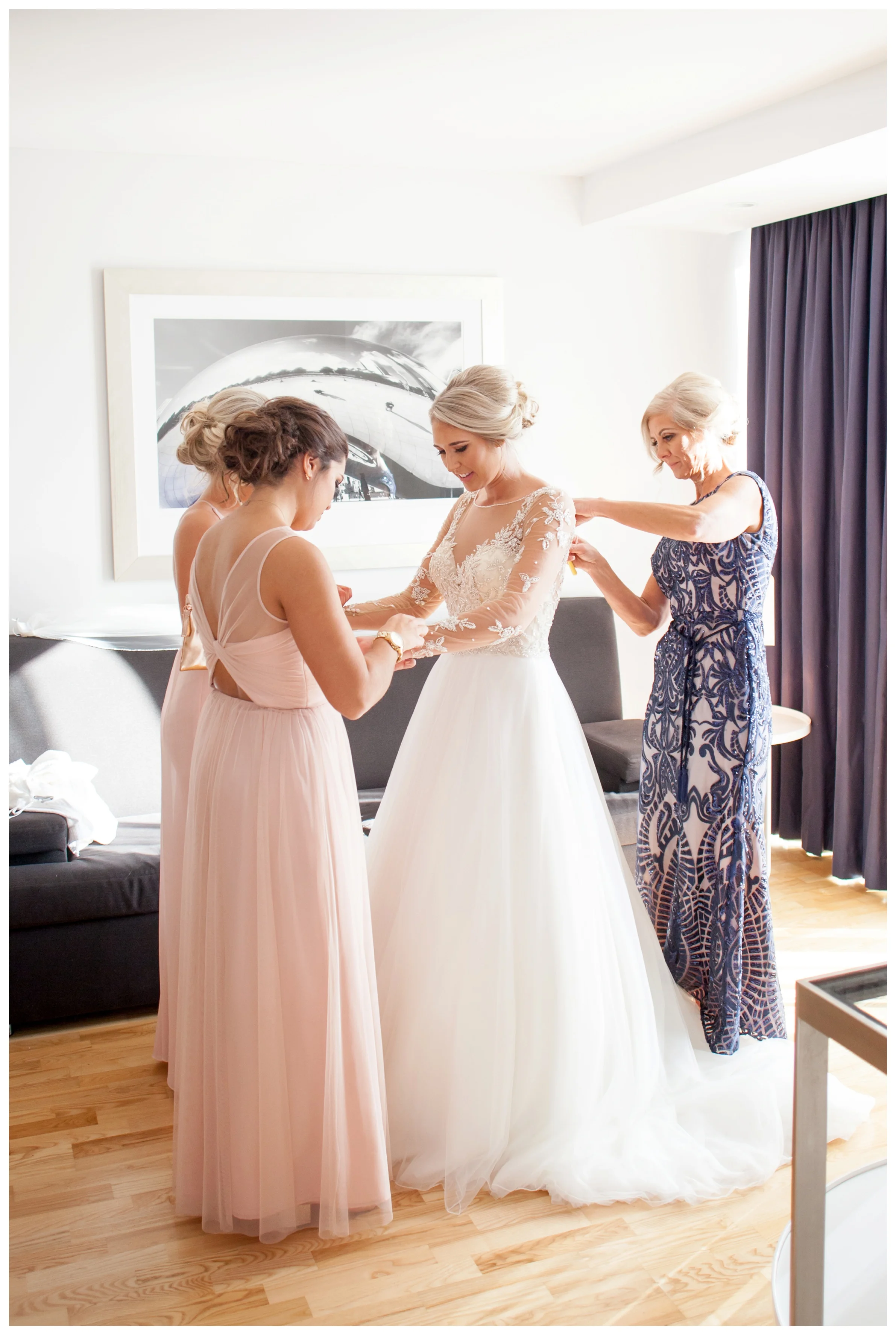 weddings-at-Radisson-Blu-Aqua-Hotel-chicago