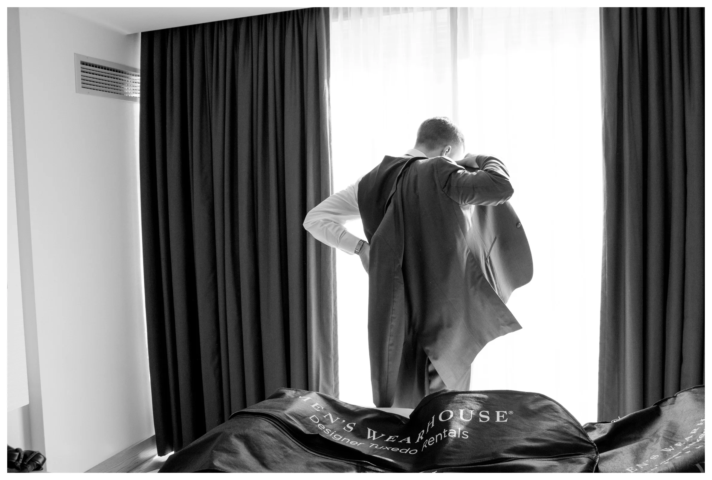 weddings-at-Radisson-Blu-Aqua-Hotel-chicago
