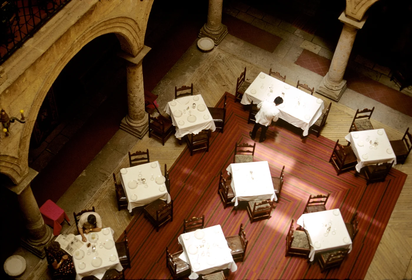 05-Setting Tables for Lunch.jpg
