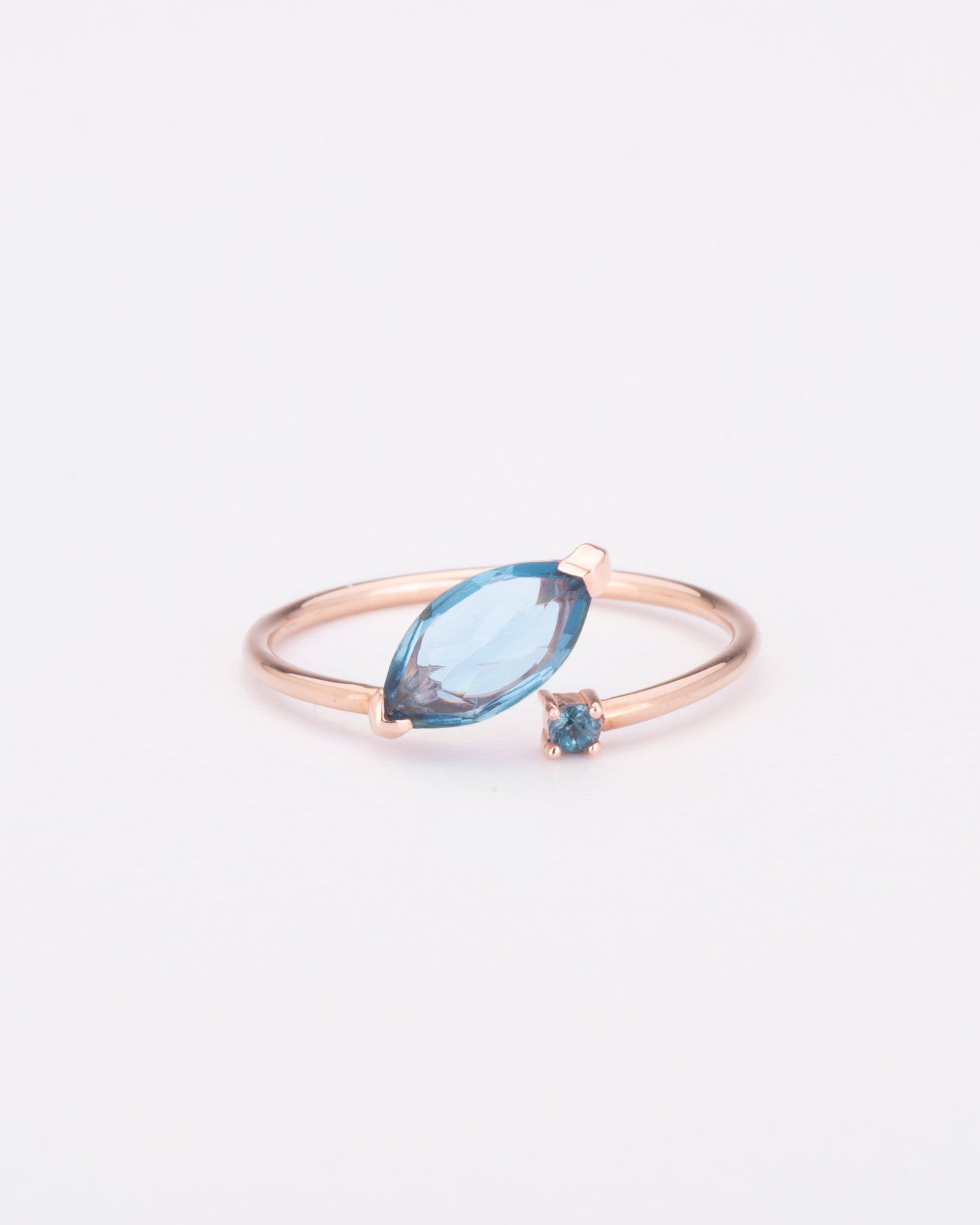 anello-ninfea-open-topazio.jpg