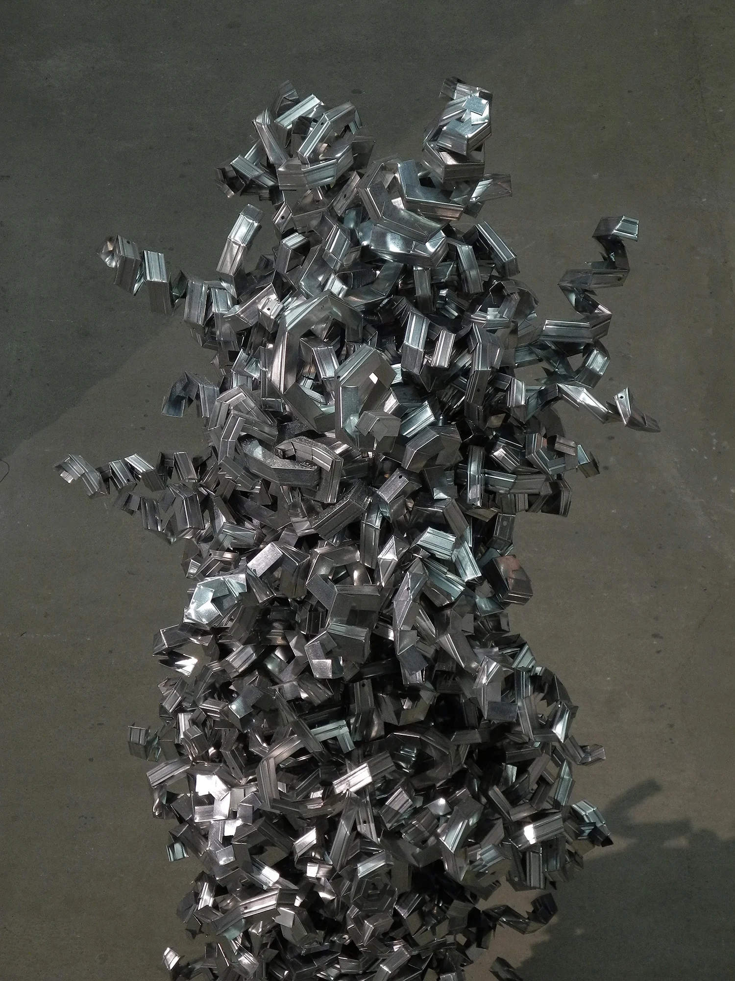 Smoke as a tragic image, as a sign, which can be seen from afar. After observing the smoke of Maidan during the protests of 2014 (in Kyiv), I feel the obligations to put iron monuments to it. Smoke monuments 2014–2016. Metal. Dimensions variable