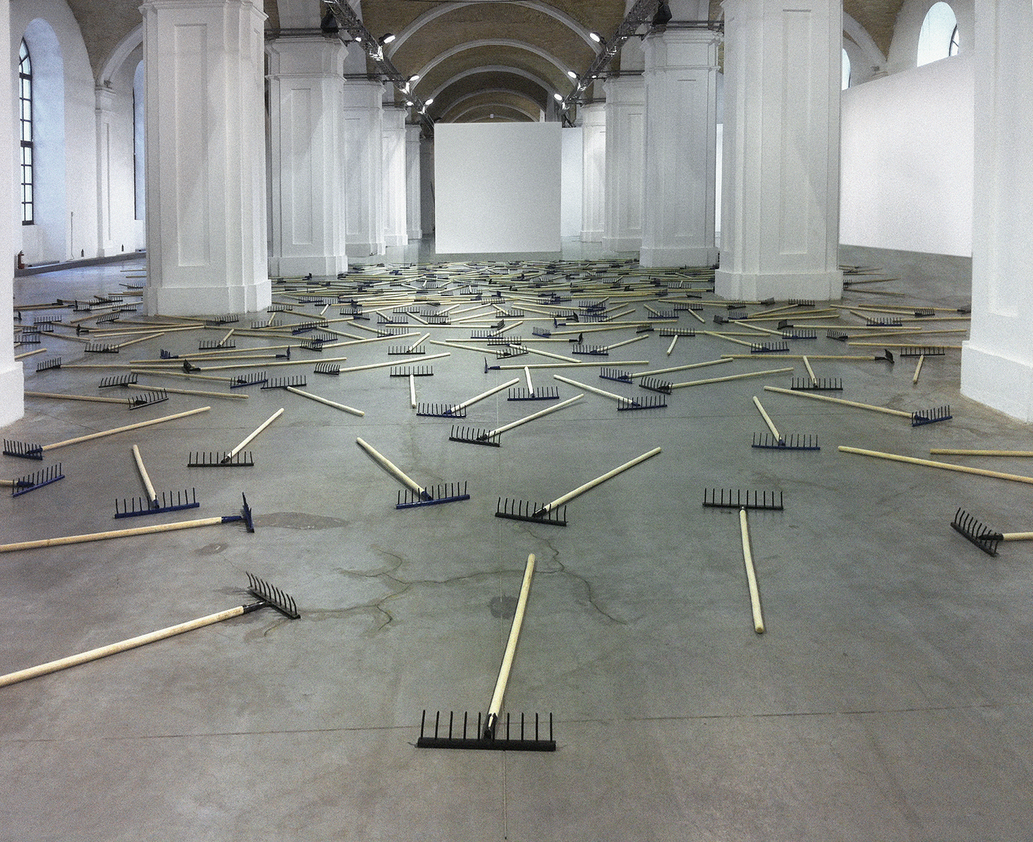  Installation of 350 rakes, which compulsively makes one thinking about each step.   Do not step on rake   2014, installation. Rakes, dimensions variable 