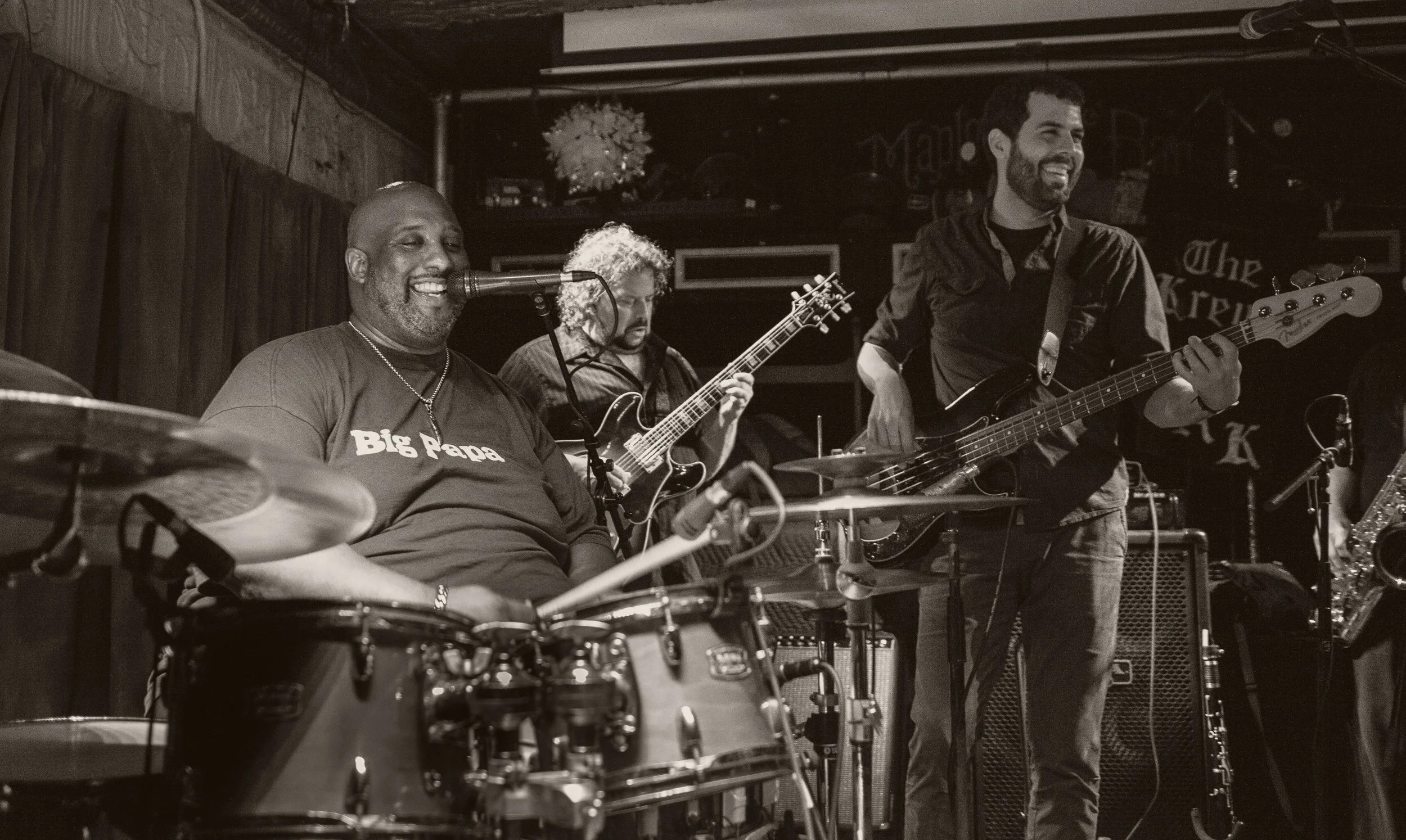 new_orleans_catahoulas_maple_leaf