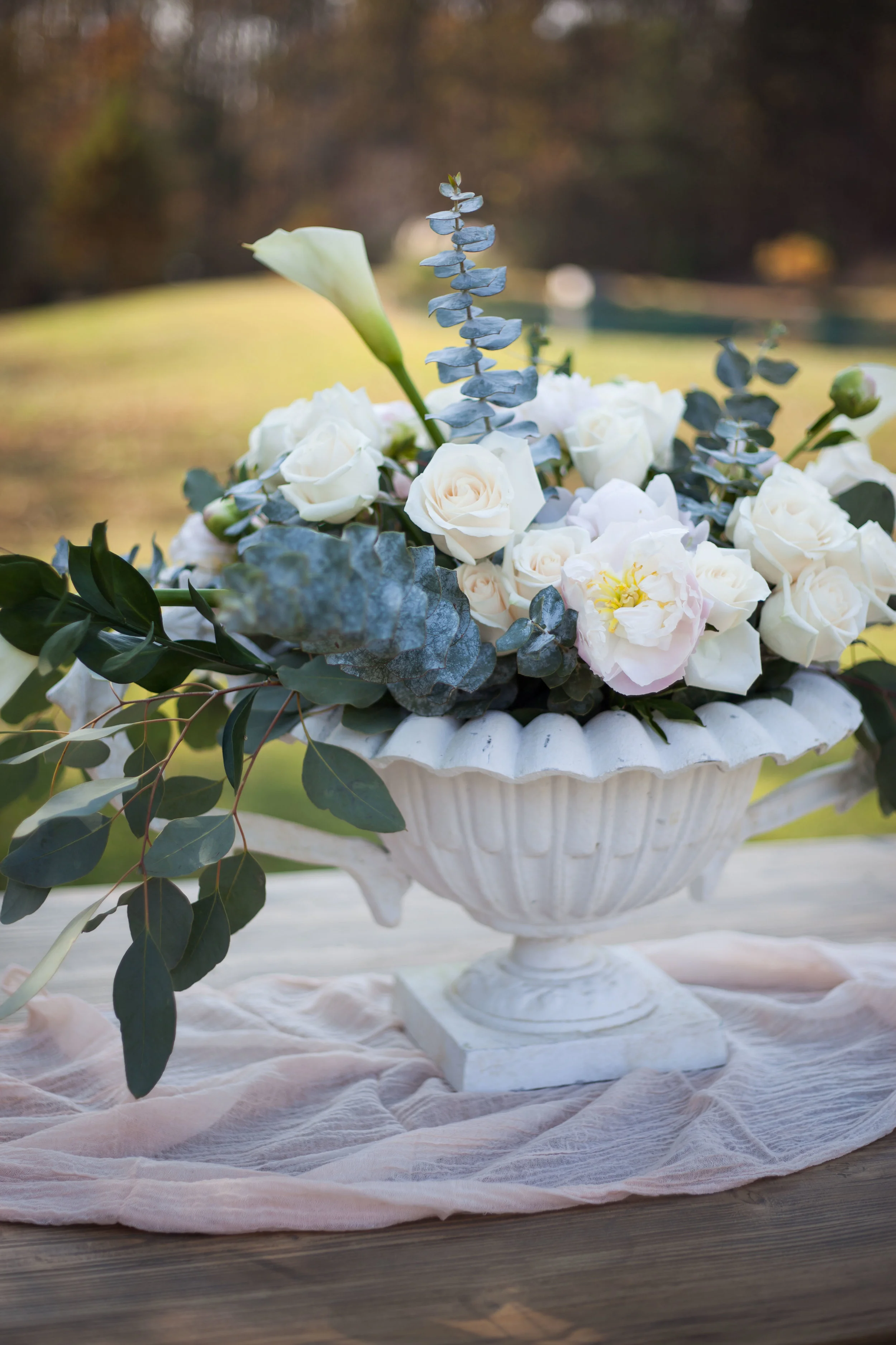 Royal White Urns