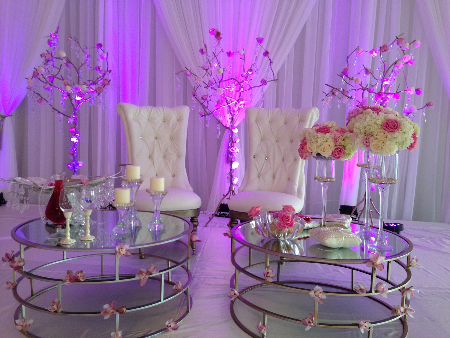 ballroom-with-white=chairs.JPG