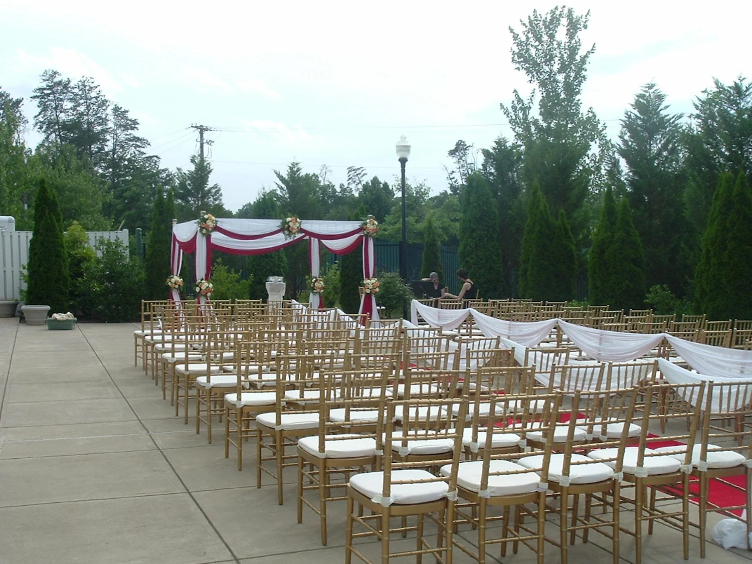 patio-chairs-white.JPG