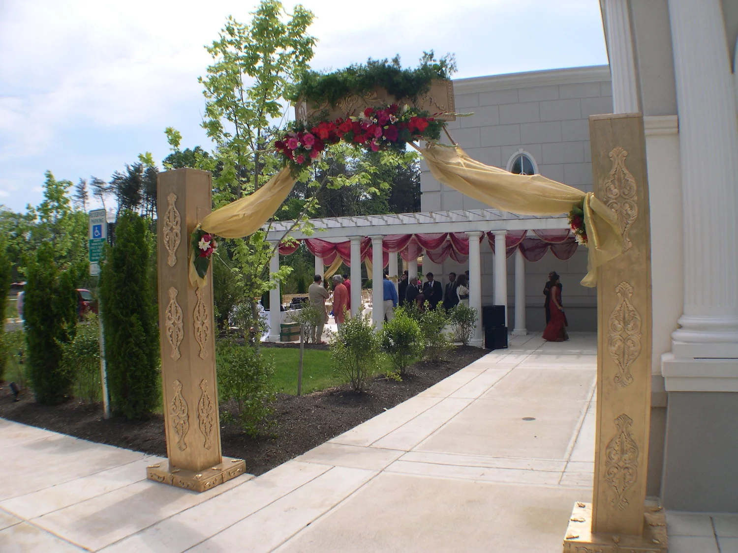 patio-indian-decorations.JPG