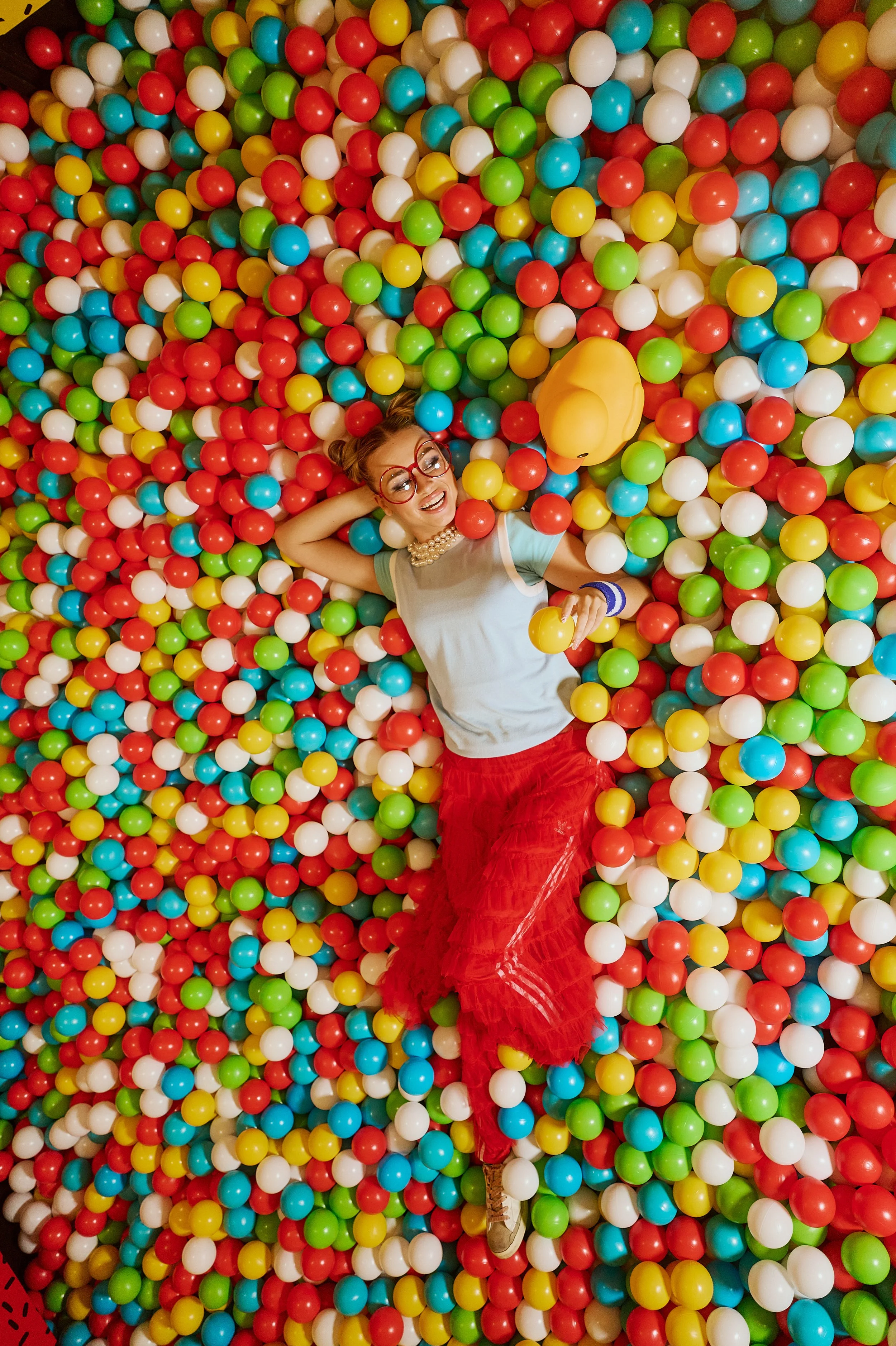 HIJINX_HOTEL_20250804_04_Ball_Pit_1846_CREDIT_KRISTOFFER_PAULSEN.jpg