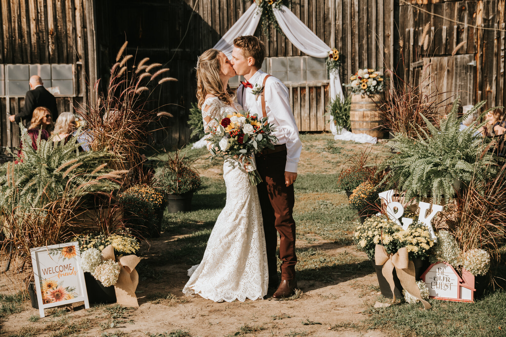 backyard-farm-wedding-orono-cobourg-bowmanville-photographer-18.jpg