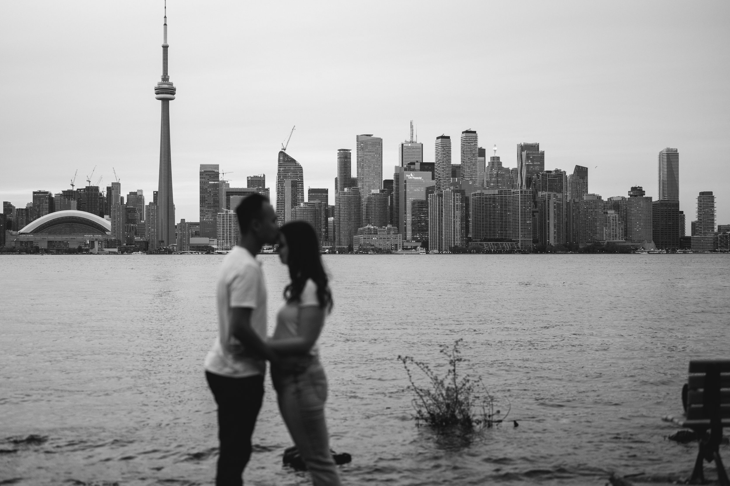 Toronto-island-engagement-session18.jpg