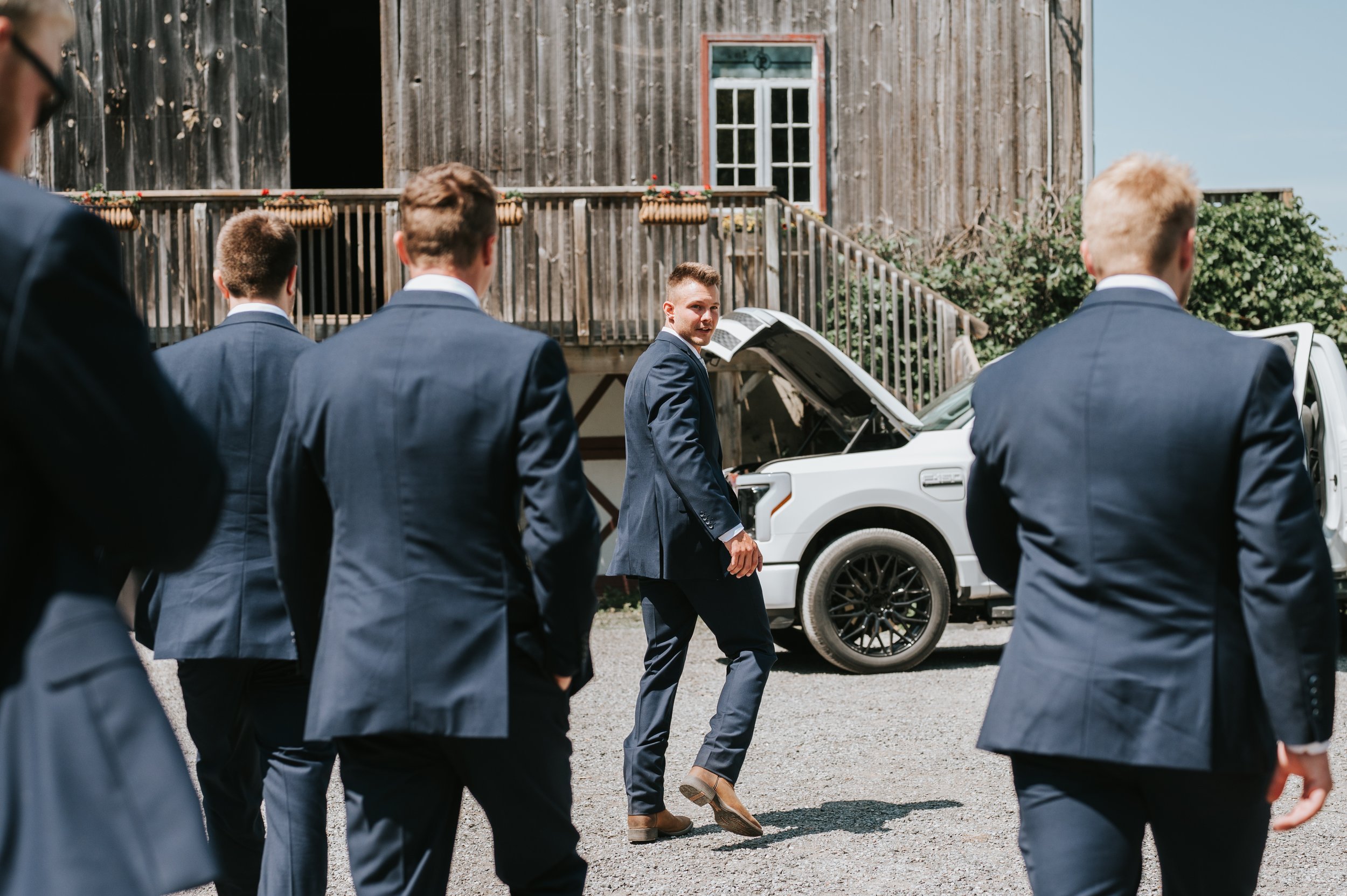 polmenna-barn-wedding-photographer-photos-ontario03.jpg