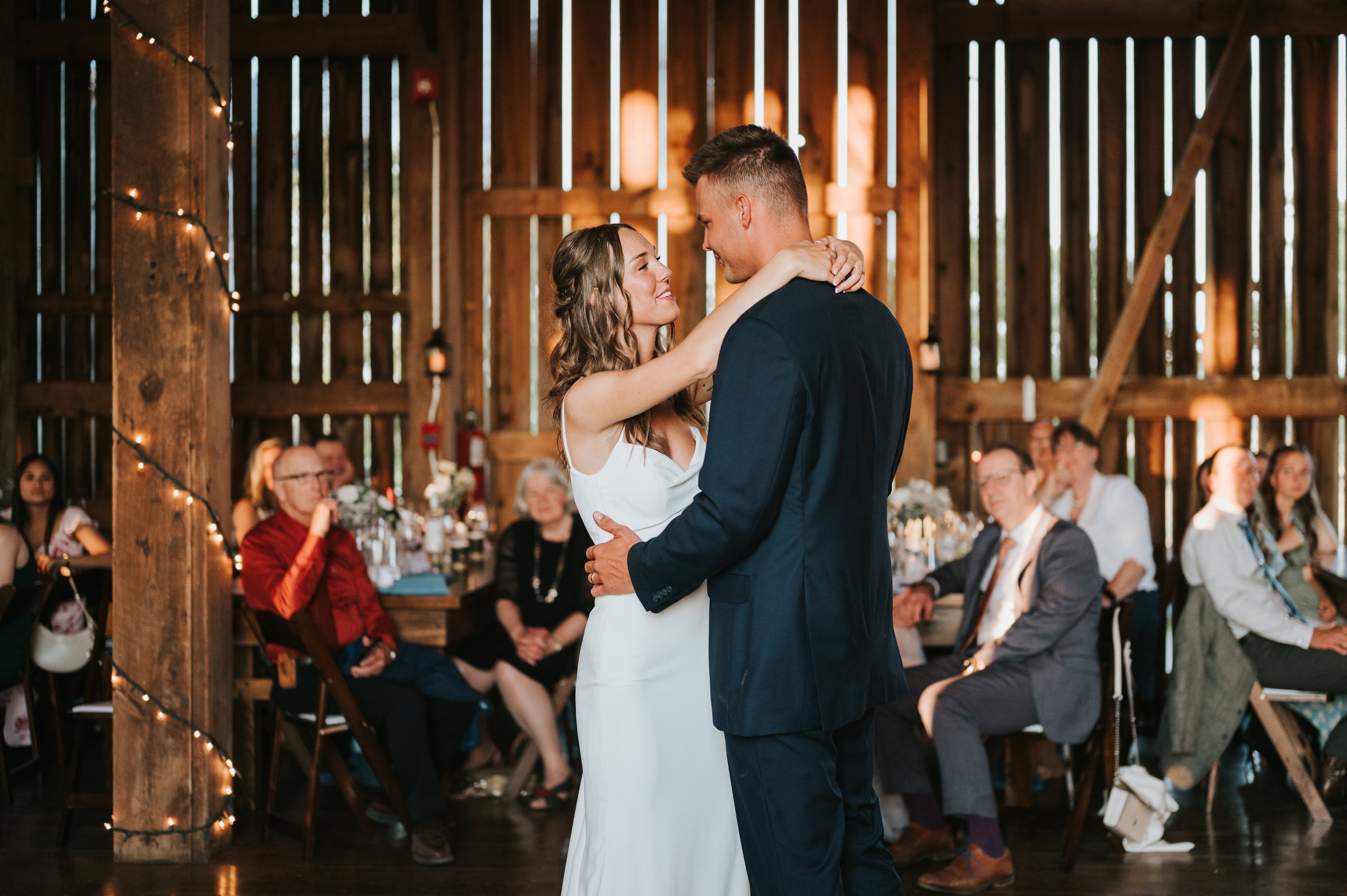 polmenna-barn-wedding-photographer-photos-ontario64.jpg