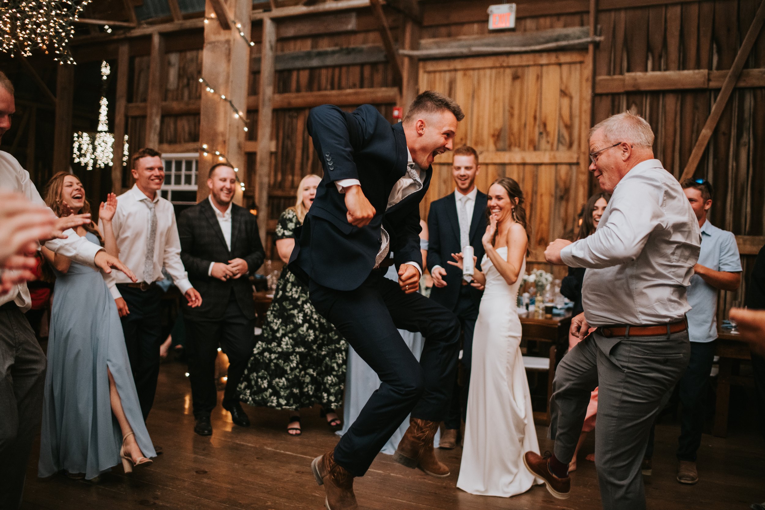 polmenna-barn-wedding-photographer-photos-ontario86.jpg