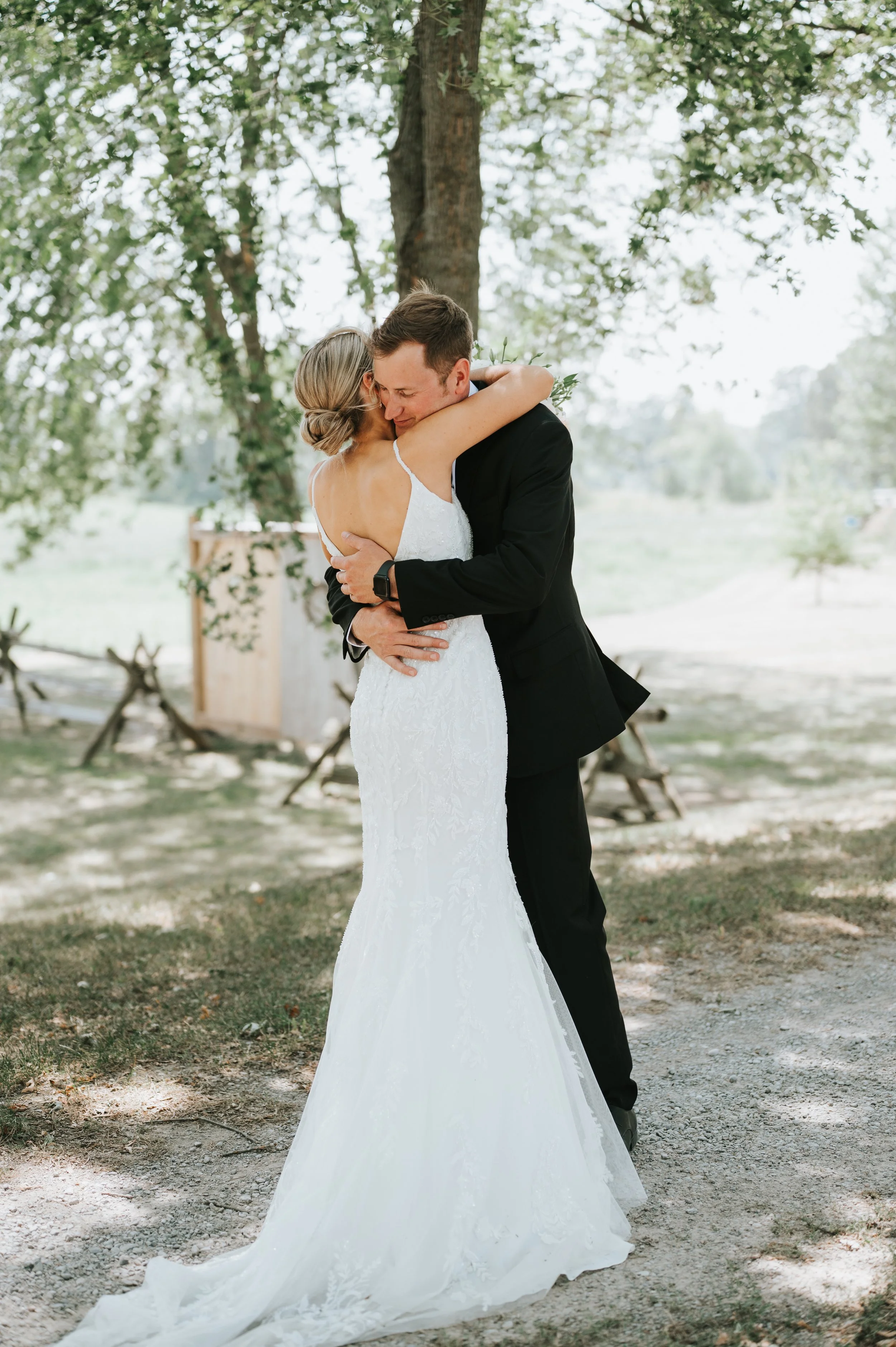 polmenna-barn-wedding-photos-photographer-ontario-campbellford138.jpg