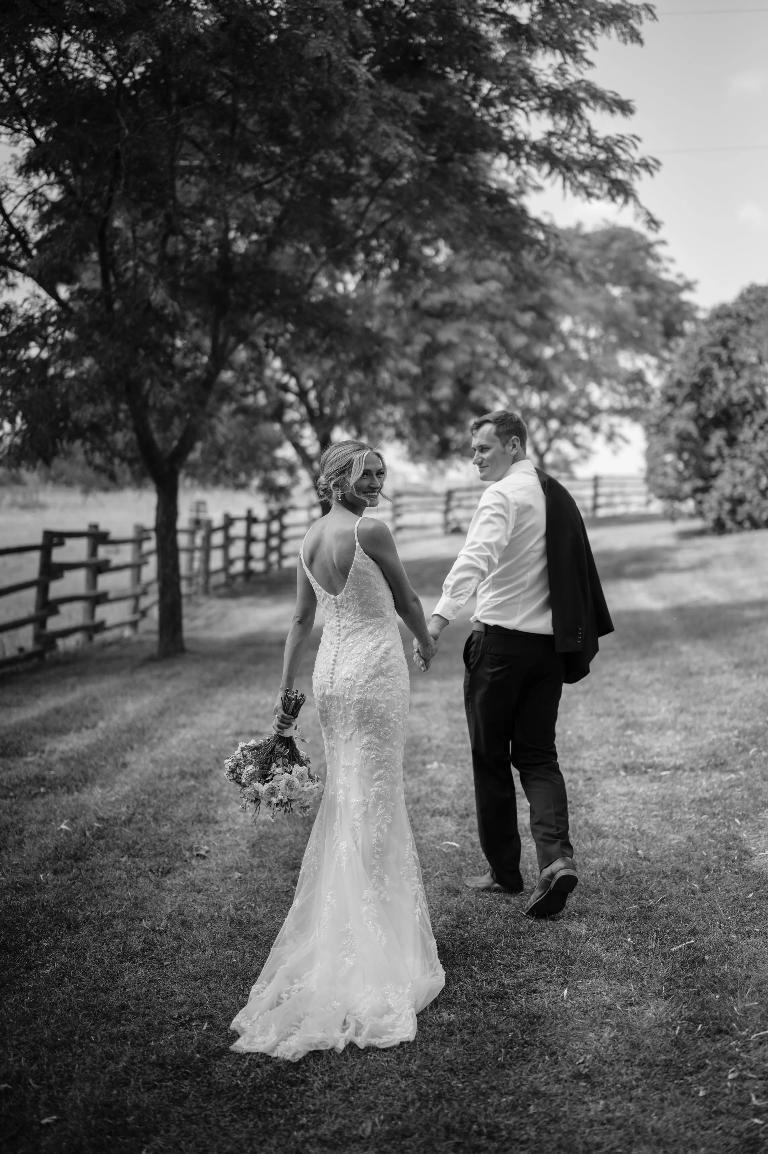 polmenna-barn-wedding-photos-photographer-ontario-campbellford153.jpg