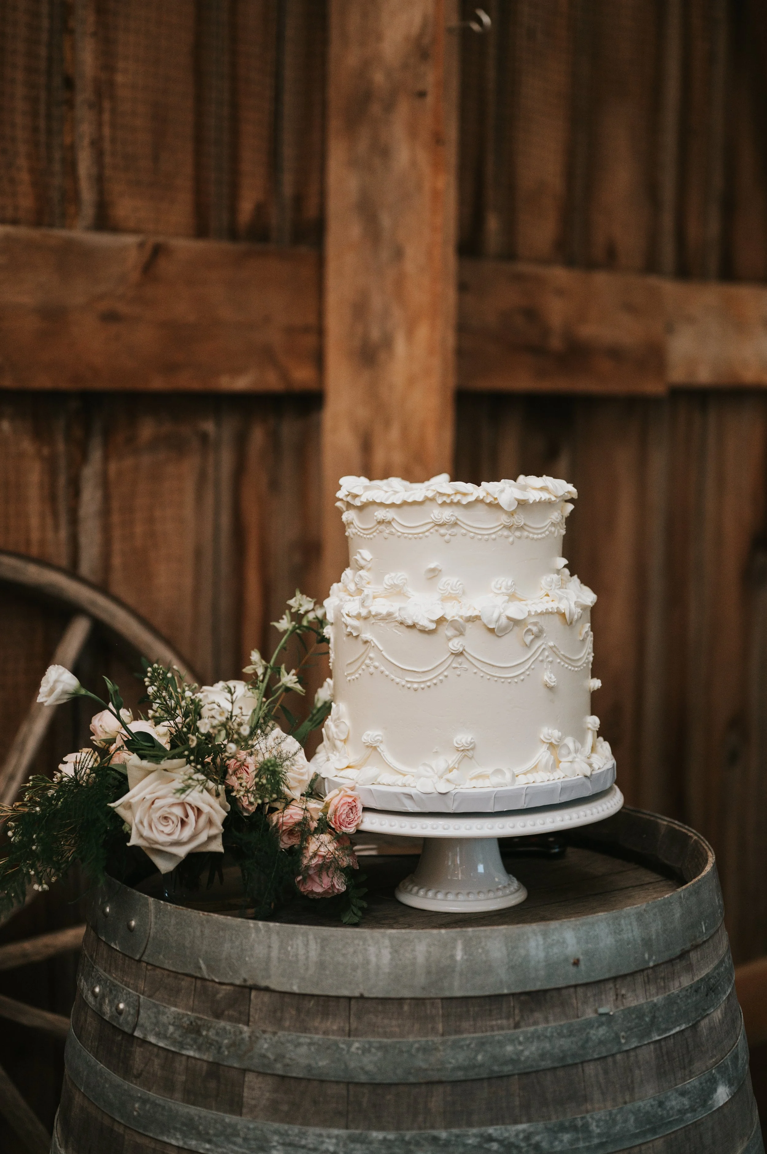 polmenna-barn-wedding-photos-photographer-ontario-campbellford211.jpg