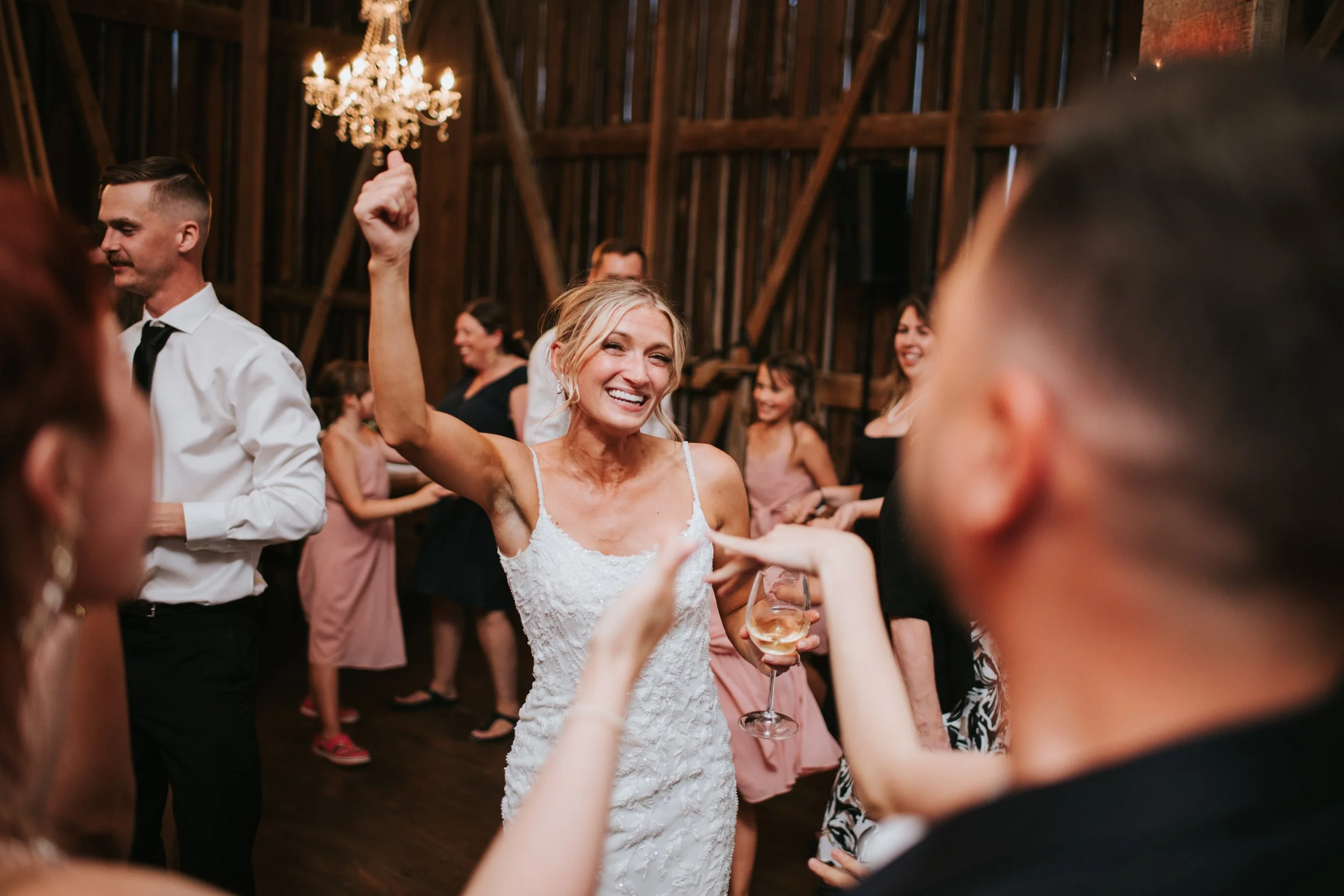 polmenna-barn-wedding-photos-photographer-ontario-campbellford213.jpg