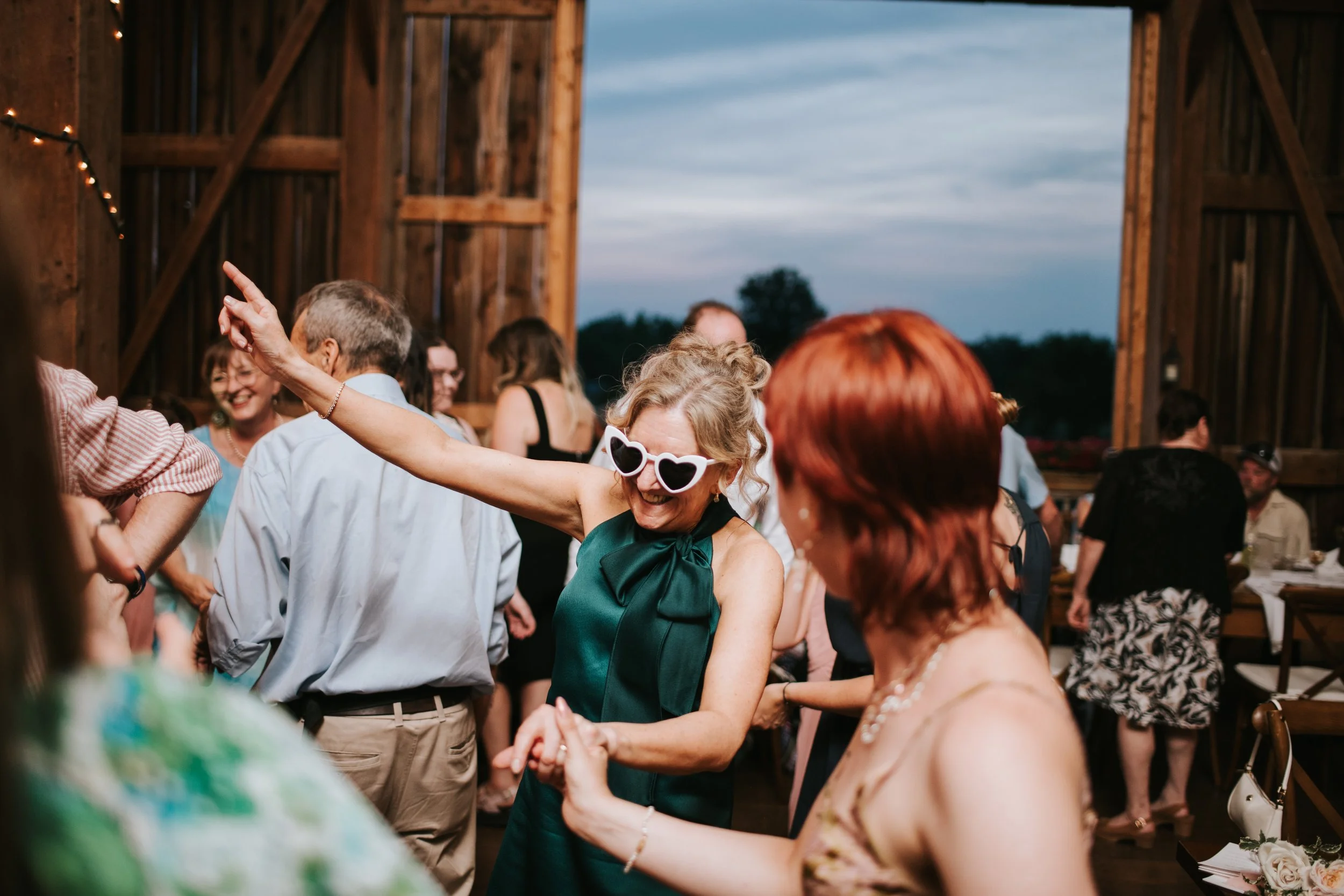 polmenna-barn-wedding-photos-photographer-ontario-campbellford215.jpg