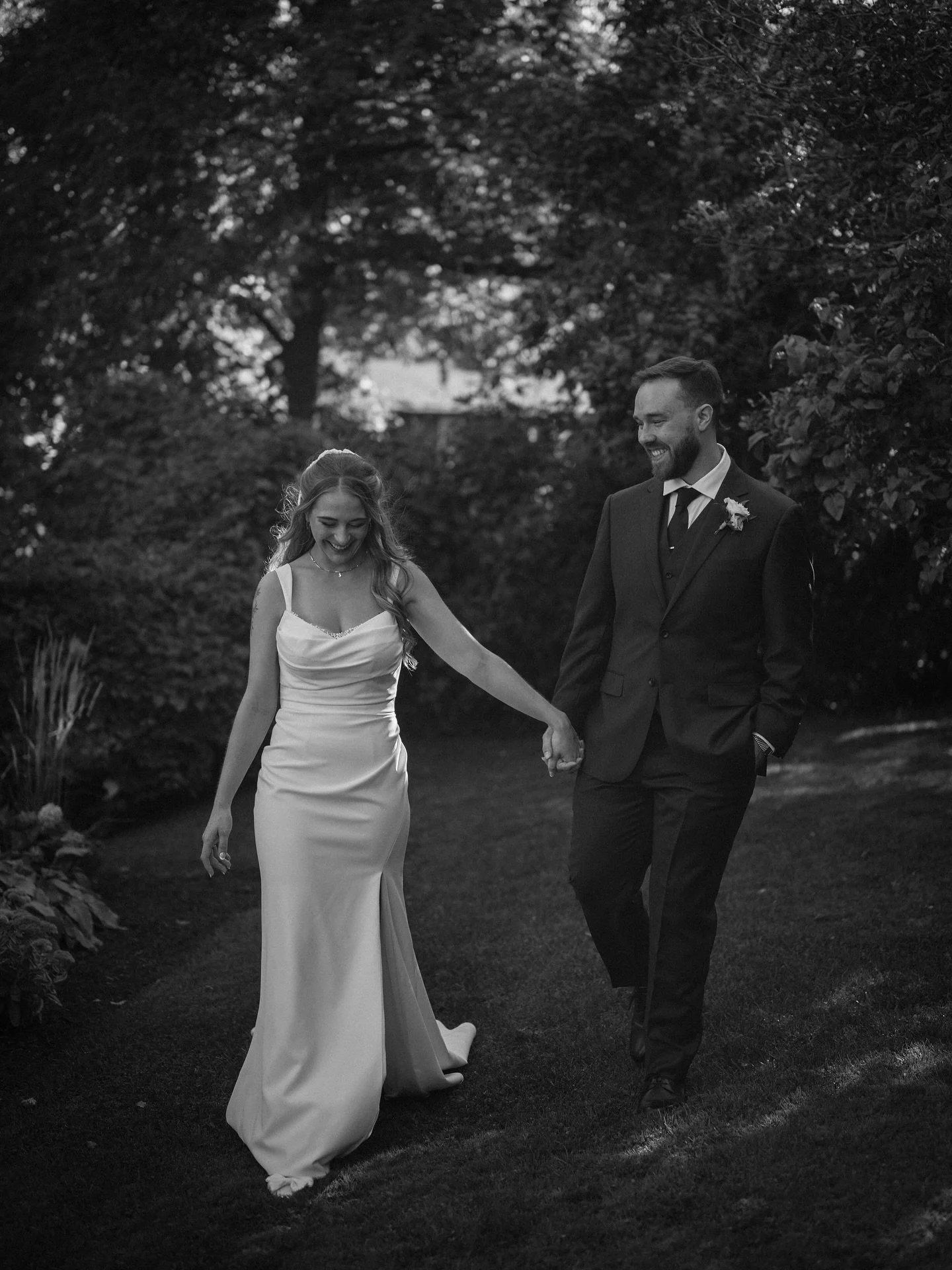 Mr. &amp; Mrs. 🥂 

With only a few weddings left, I have been reflecting on the season and I&rsquo;m feeling pretty lucky. This year has been full of the kindest, most wonderful couples, and I feel endlessly grateful I get to document their love sto