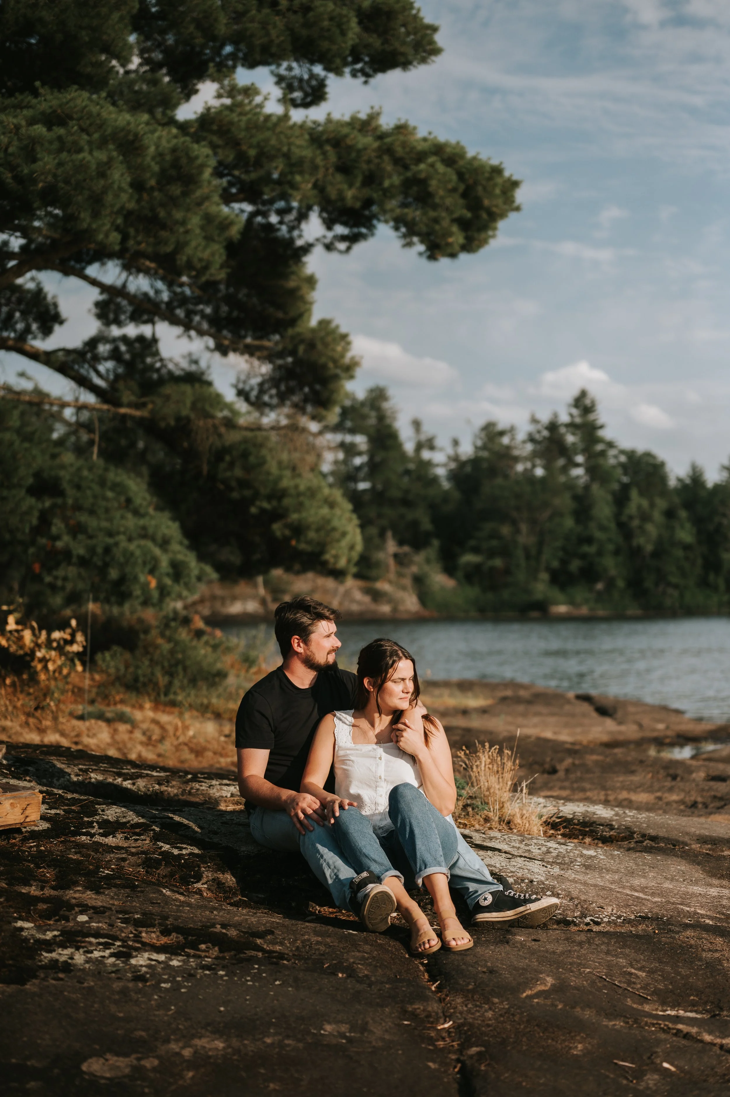 kawartha-lakes-cottage-adventure-engagement-photographer-northumberland-ontario02.jpg