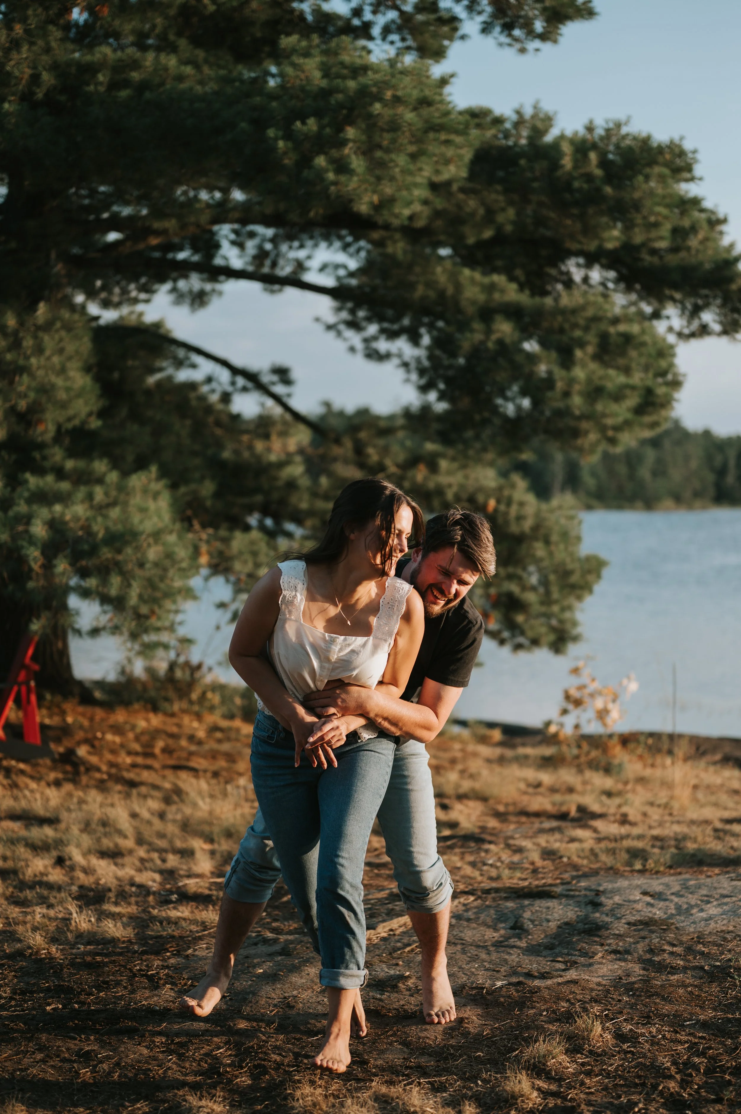 kawartha-lakes-cottage-adventure-engagement-photographer-northumberland-ontario29.jpg