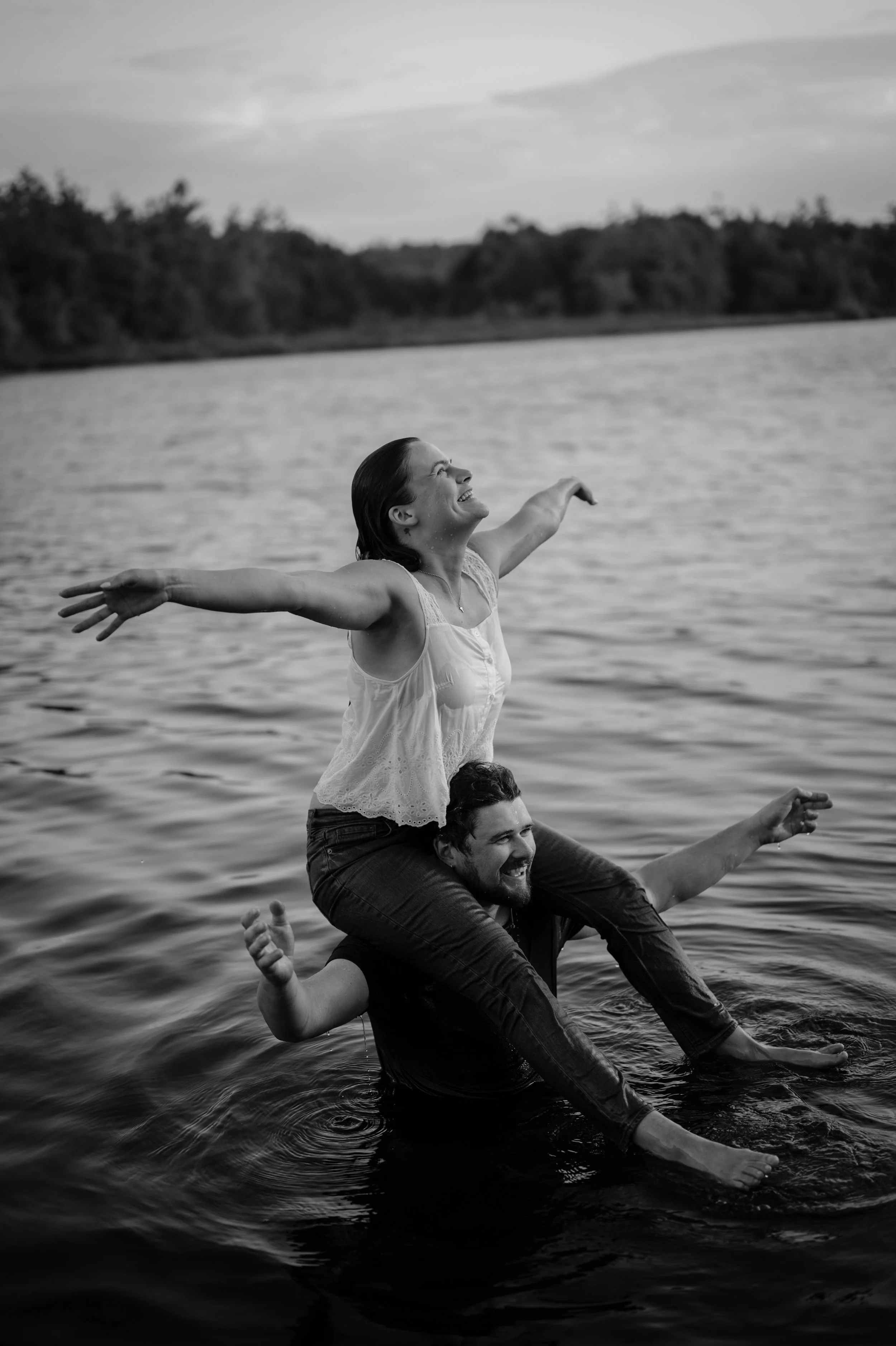 kawartha-lakes-cottage-adventure-engagement-photographer-northumberland-ontario38.jpg